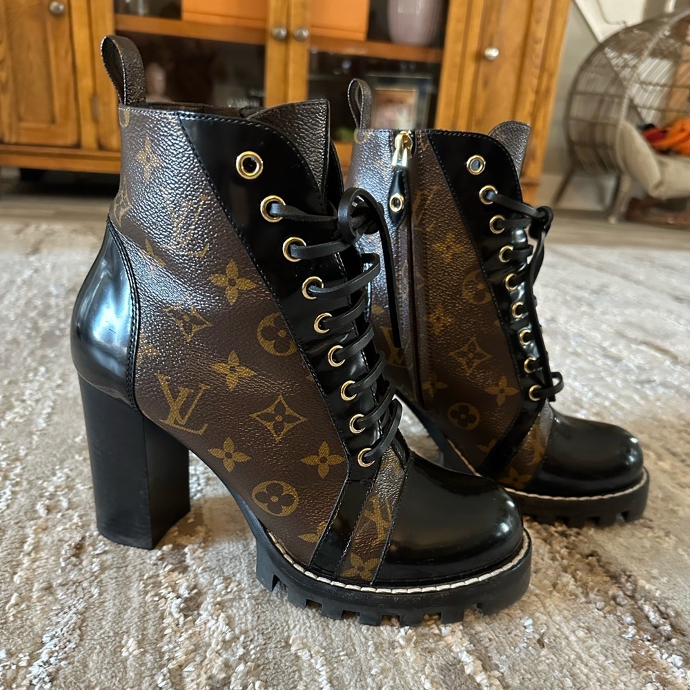 Designer Boots - Picture 2 of 6
